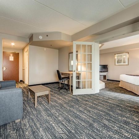 Monte Carlo Inn Brampton Esterno foto