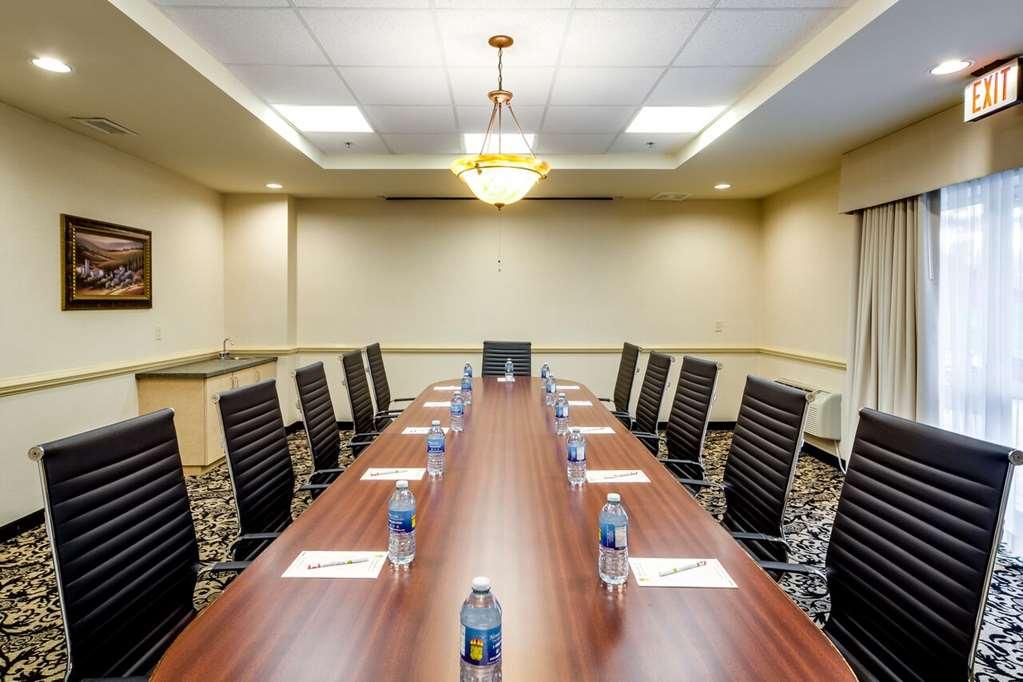 Monte Carlo Inn Brampton Amenities foto