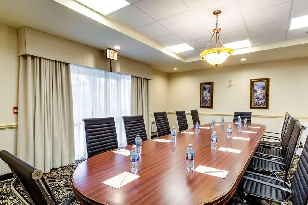 Monte Carlo Inn Brampton Amenities foto