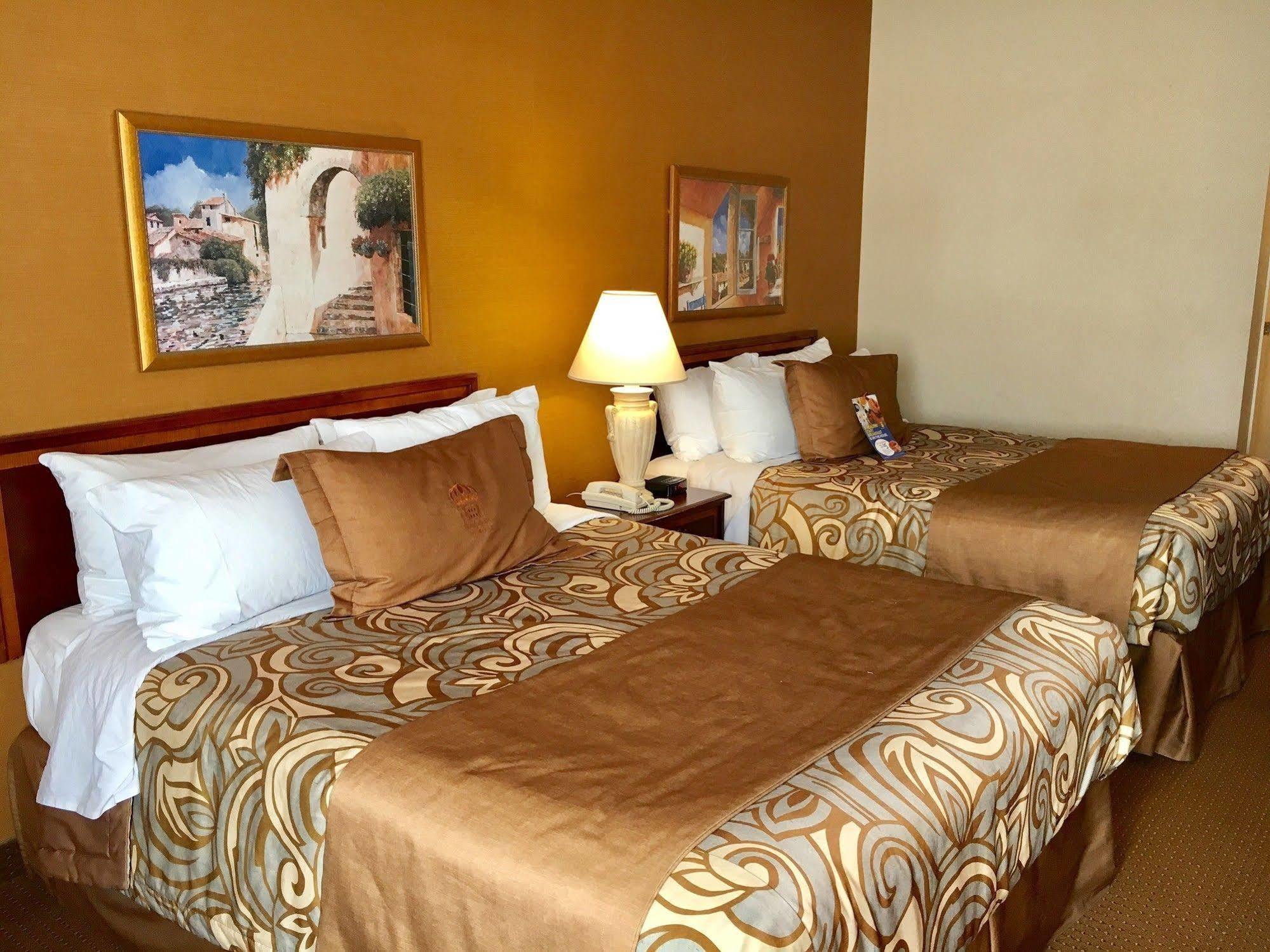Monte Carlo Inn Brampton Esterno foto