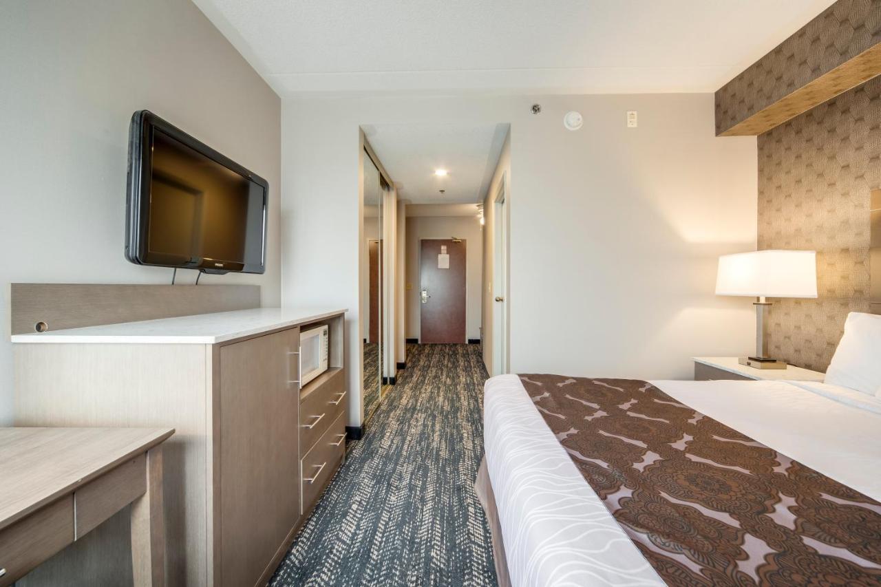 Monte Carlo Inn Brampton Esterno foto